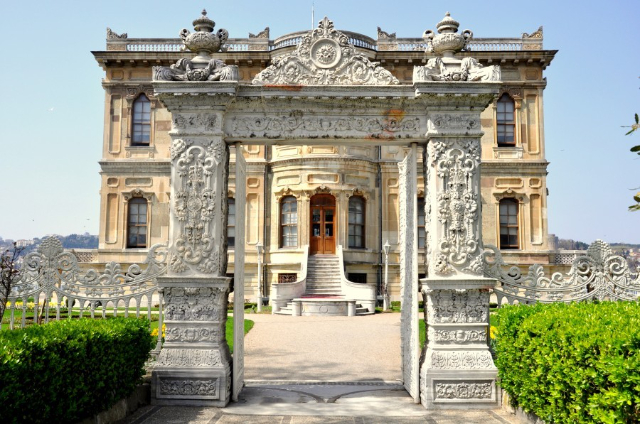 Palais de Kucuksu - Küçüksu Cd. | Secret World Trip Planner