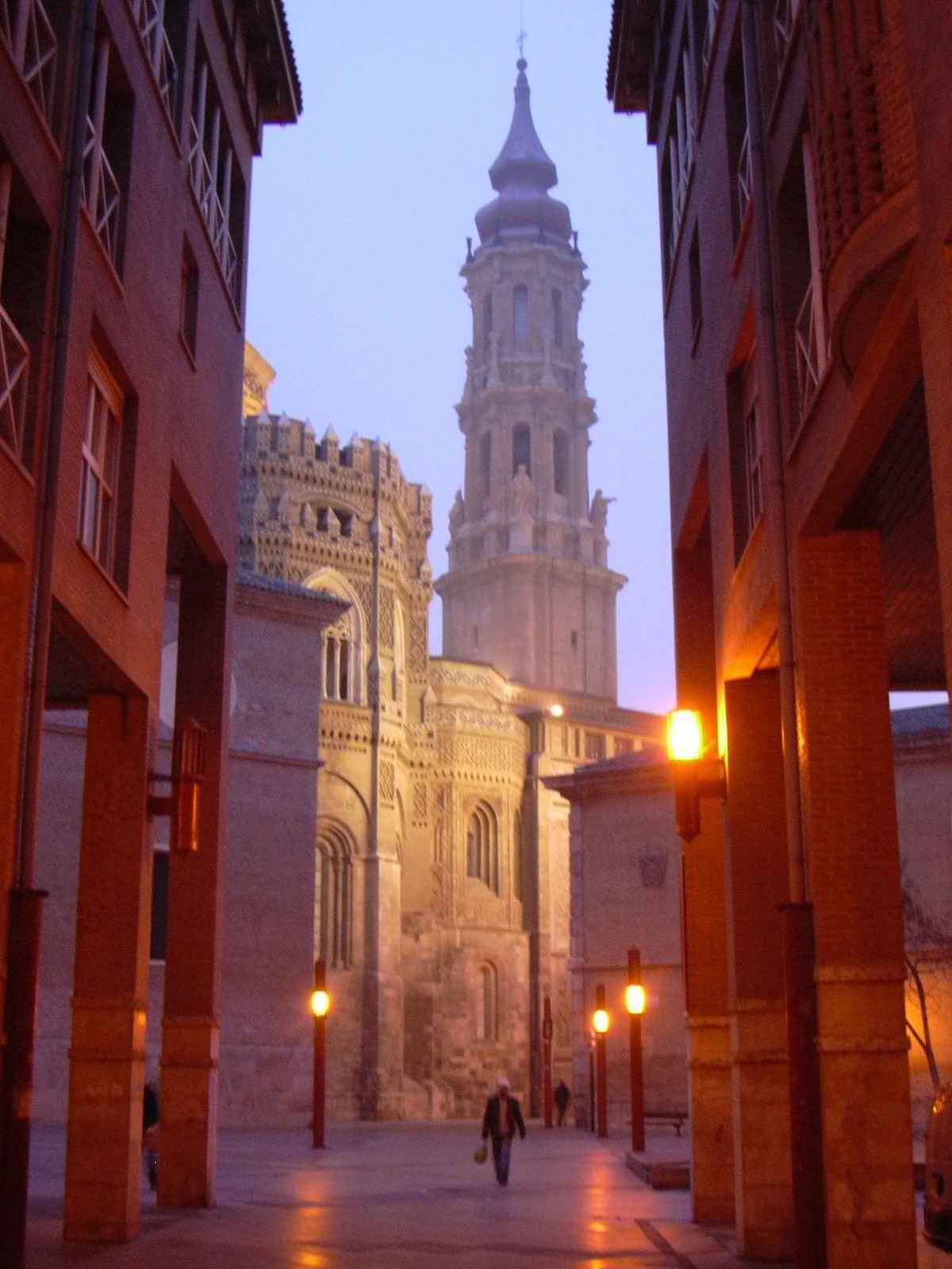 Saragoza'daki Salvador Katedrali - Zaragoza | Secret World Trip Planner