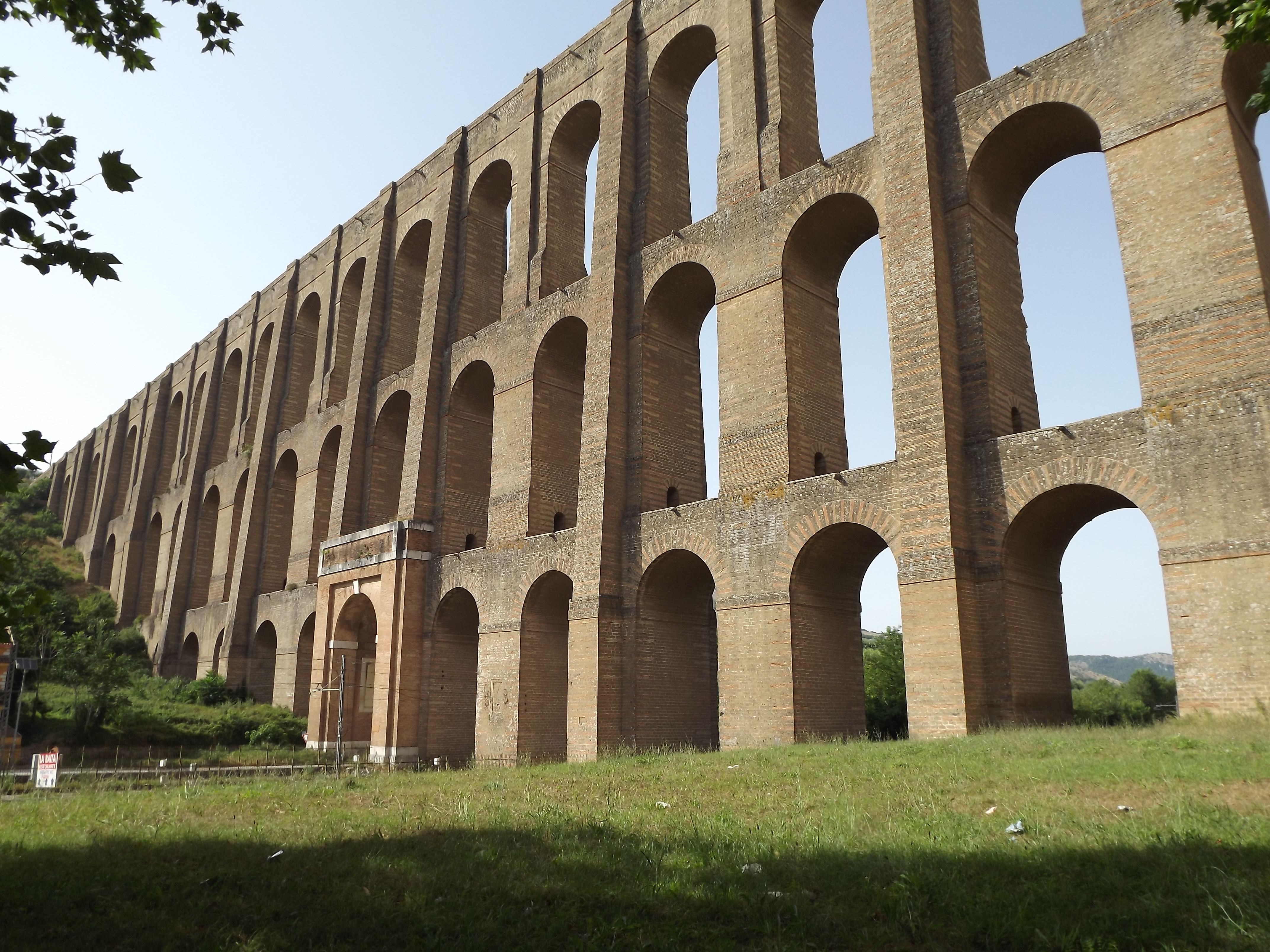 Carolino Acueduto - Valle di Maddaloni | Secret World Trip Planner