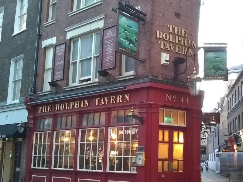 ZEGAR TAWERNY DOLPHIN - 44 Red Lion St | Secret World Trip Planner