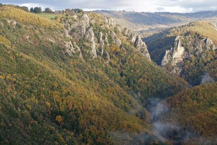 Rockconi Nature Reserve i Sokolov Valley - 58053 Roccalbegna GR | Secret World Trip Planner