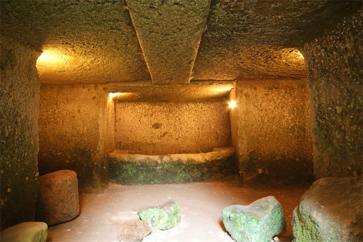 Tomb of Hildebranda - Sovana | Secret World Trip Planner