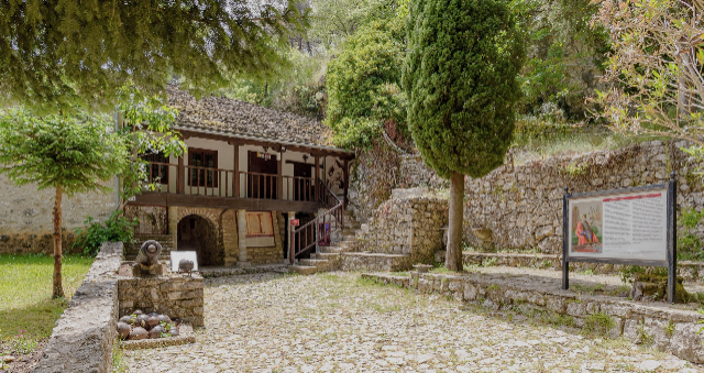 Muzeum Ali Paszy i Okresu Rewolucji - Nisos Ioanninon | Secret World Trip Planner