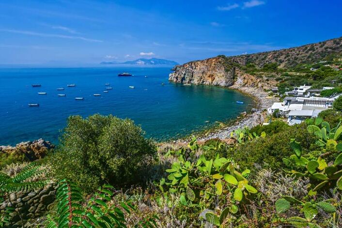 Panarea un Eolu salu šarmu - Isola di Panarea | Secret World Trip Planner