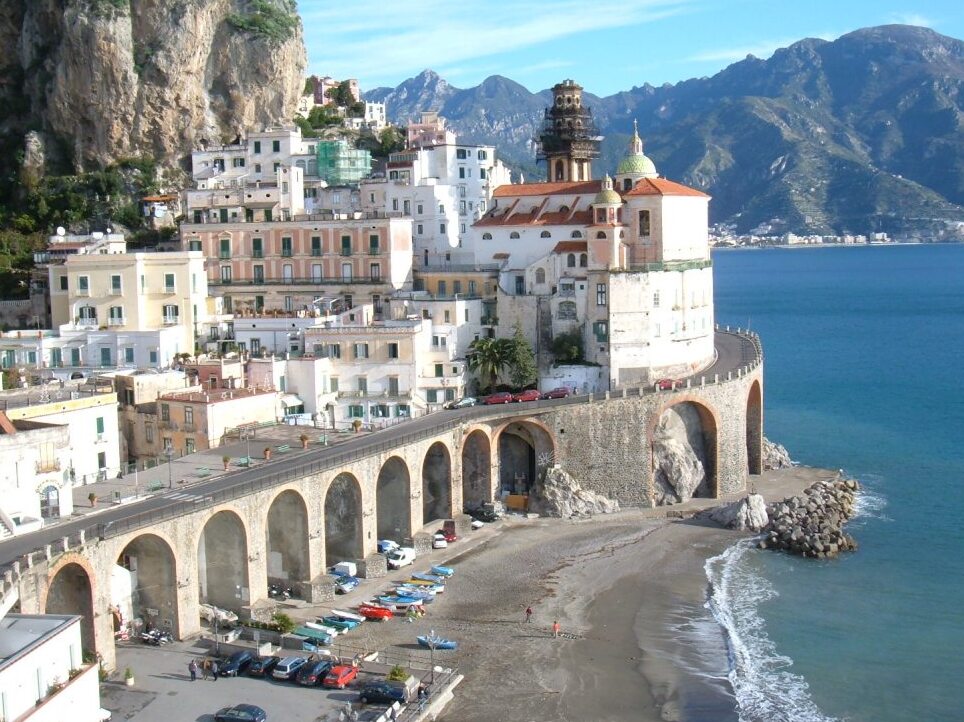 Eliza St Maria Magdalena historiko bat da, Perla - Atrani | Secret World Trip Planner