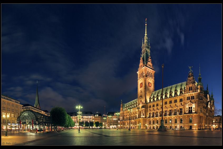 Hamburgas Rātsnams - Hamburg | Secret World Trip Planner