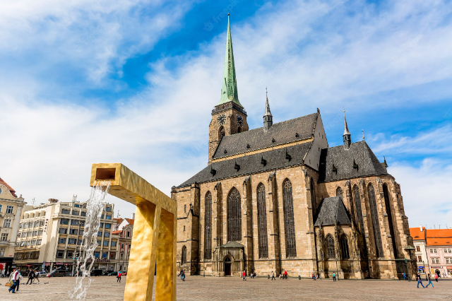 St. Bartholomeus katedral - nám. Republiky | Secret World Trip Planner