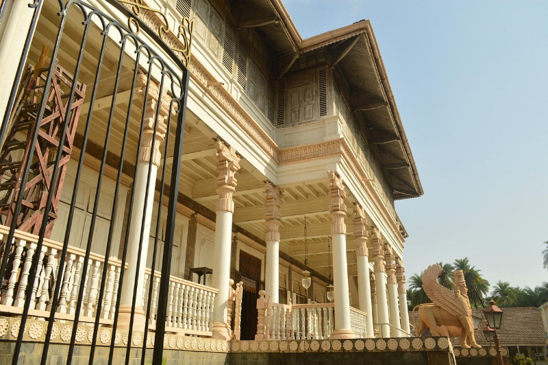 Udvada Atash Behram (sunog templo) - Tazeh Kand-e-Nosrat Abad | Secret World Trip Planner