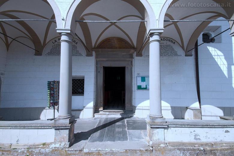 Pertapaan Calomini - Vergemoli | Secret World Trip Planner