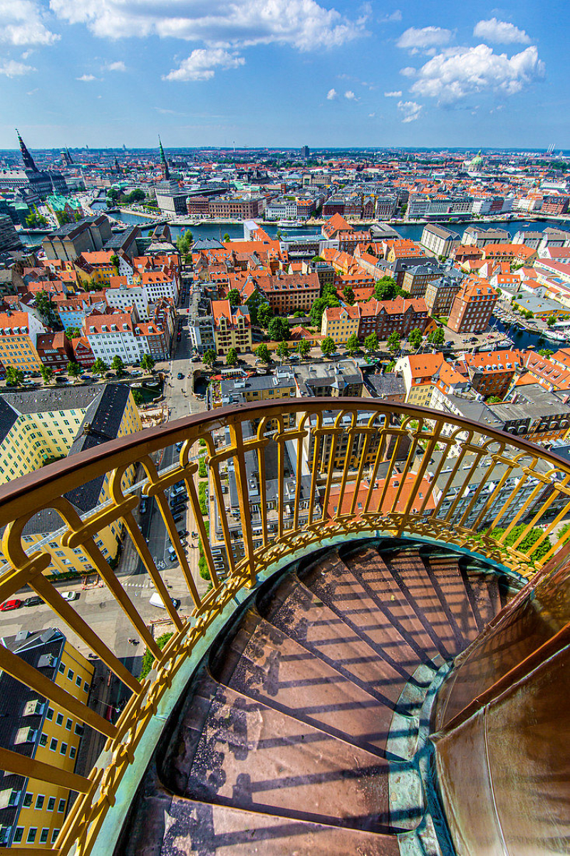 Megváltónk temploma és a csigalépcső - København | Secret World Trip Planner