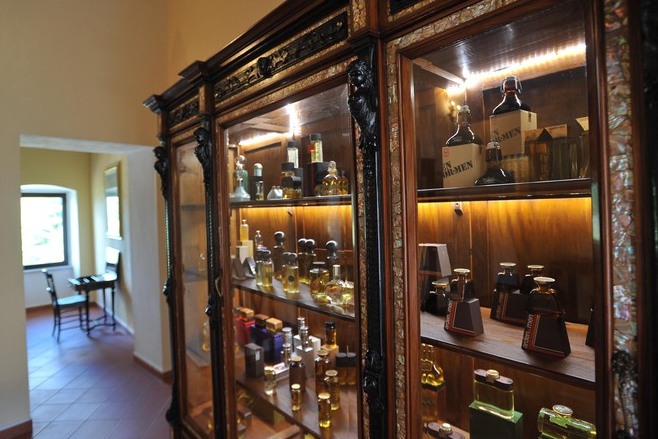Museum Parfum Di Sant'elena Sannita (Lsernia) - Sant'Elena Sannita | Secret World Trip Planner