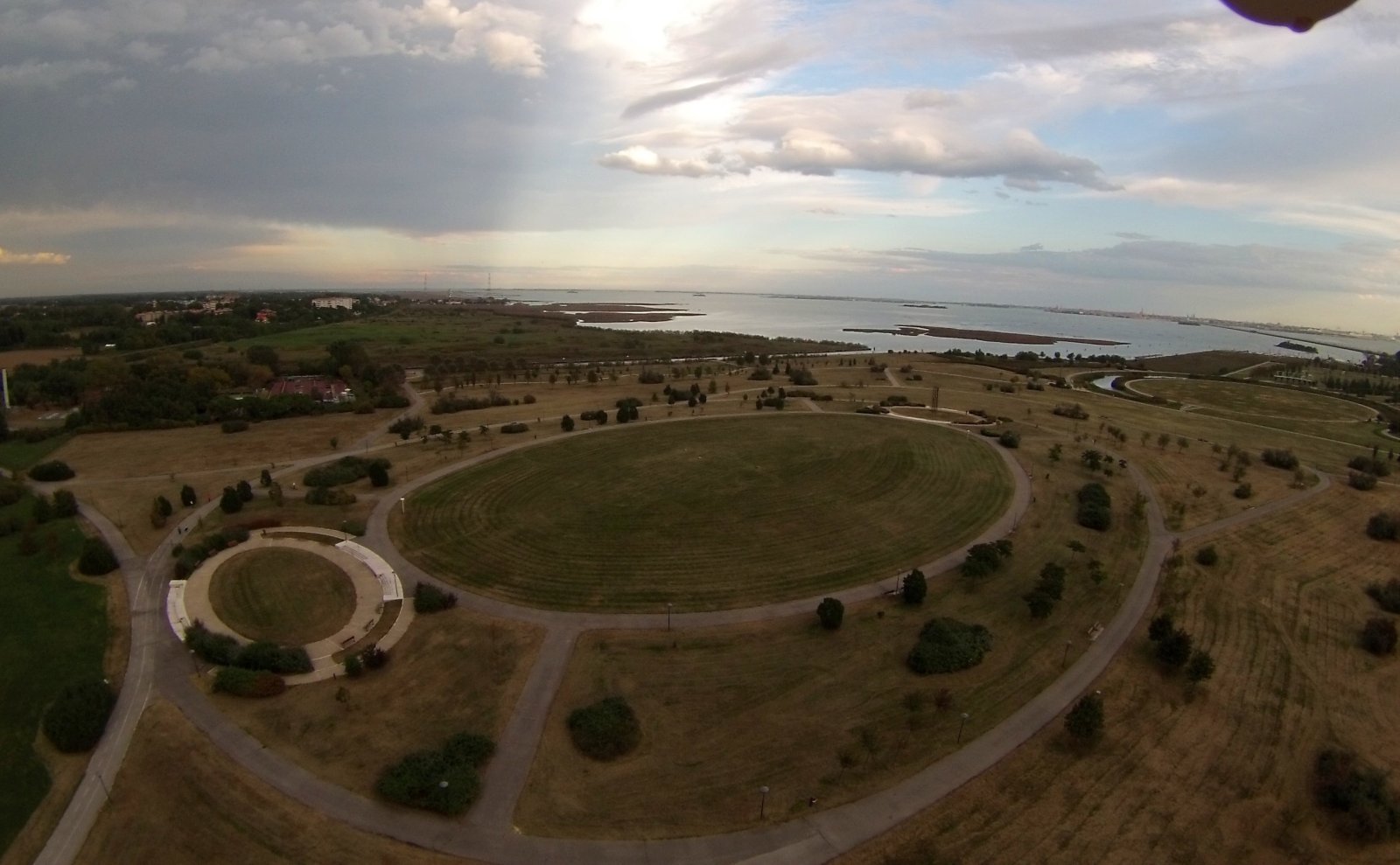 Velence: San Giuliano Park Mestre-ben - Venezia | Secret World Trip Planner