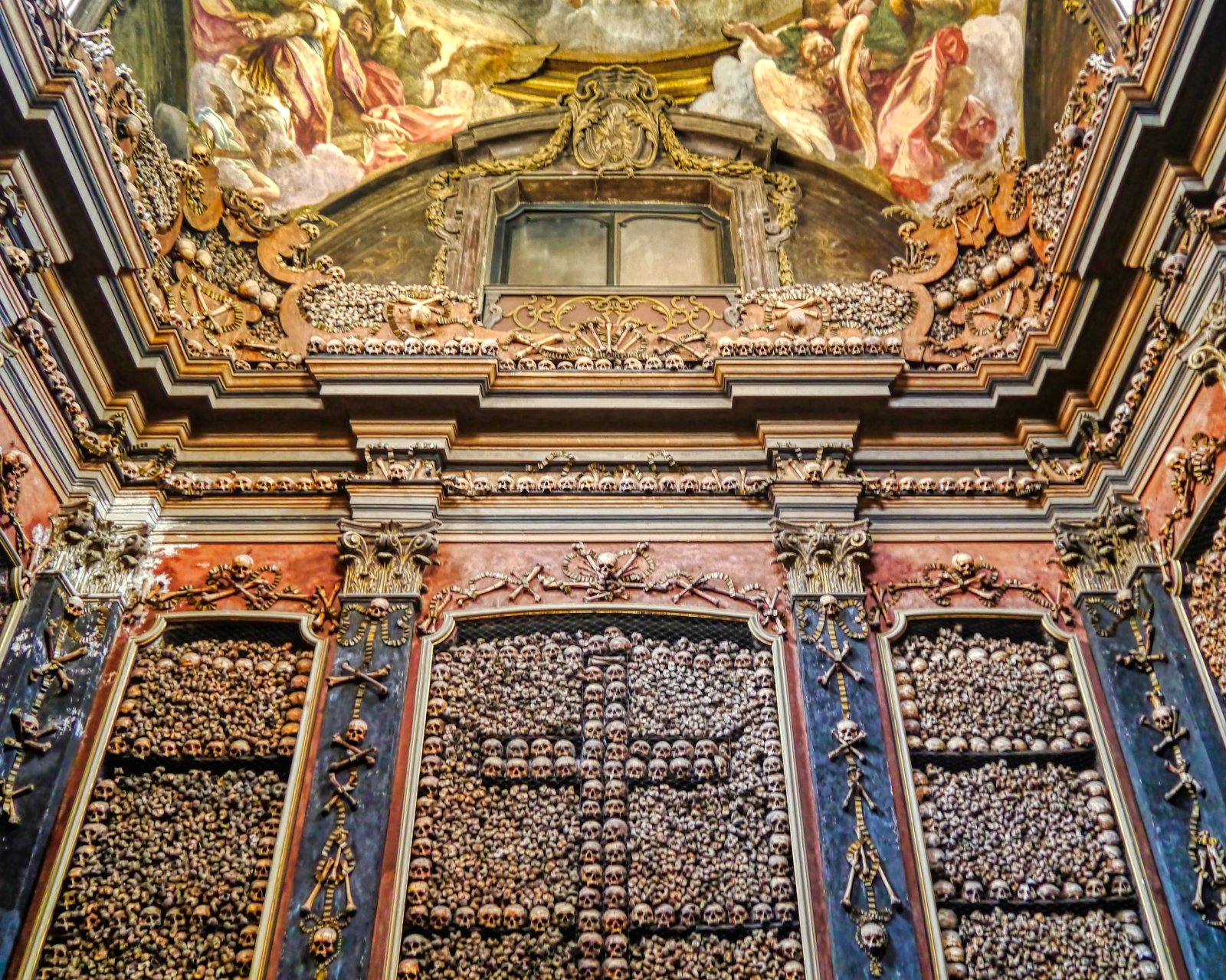 Santuwaryo ng San Bernardino alle Ossa - Milano | Secret World Trip Planner