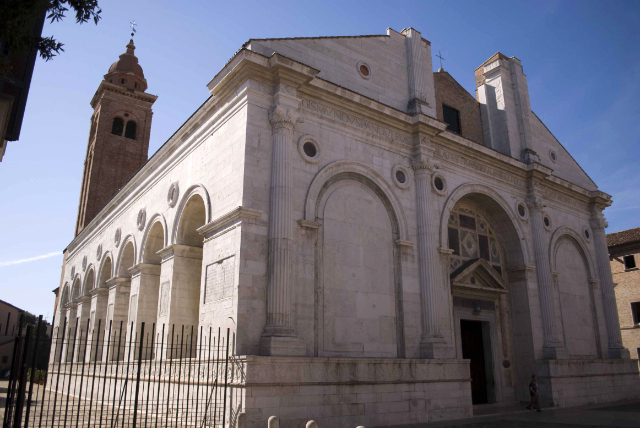 மலாடெஸ்டா கோயில் - Rimini | Secret World Trip Planner