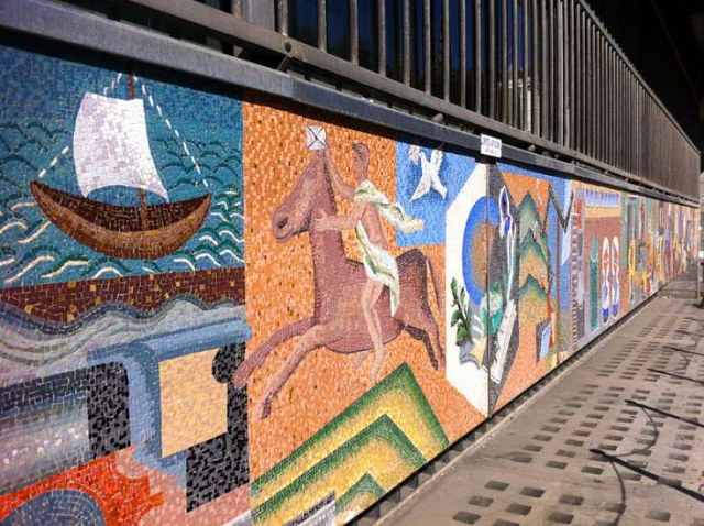 O mosaico do edificio de correos - Alessandria | Secret World Trip Planner