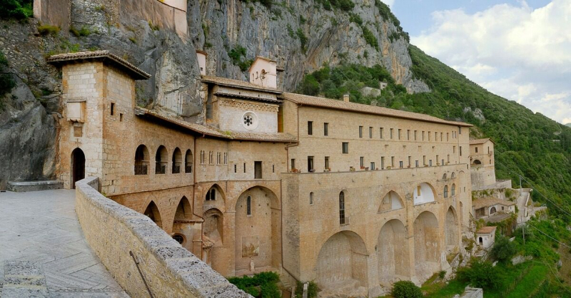Santuario ng San Benedetto - Subiaco | Secret World Trip Planner