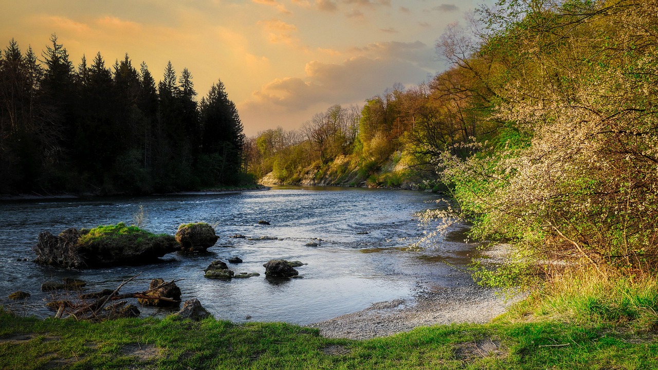 The Lech falls - Füssen | Secret World Trip Planner