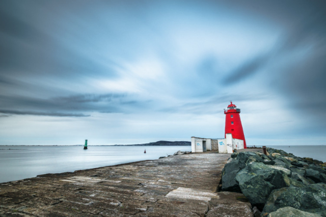 பூல்பெக்கில் ஃபரோ - Poolbeg | Secret World Trip Planner