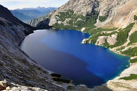 Laguna Calvú, ere deitzen Laguna Azul - Lago Mascardi - Laguna Azul | Secret World Trip Planner