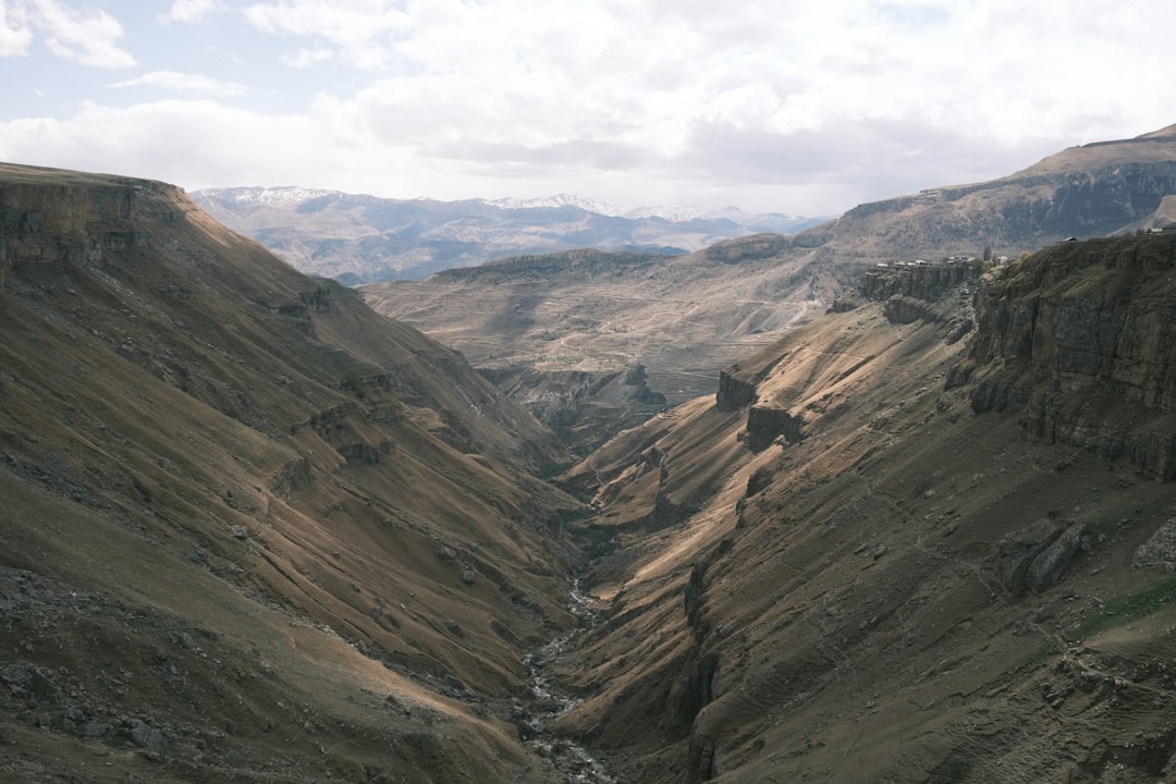 Wadi Nakher ,in the depth of Oman's deepest canyon - An Nakhur | Secret World Trip Planner