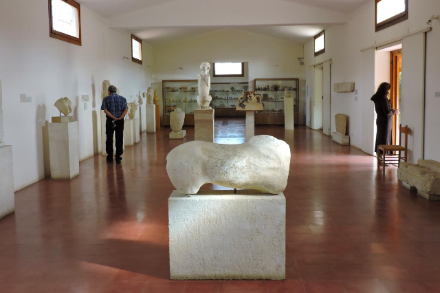 Gå tilbage i tiden på det arkæologiske museum i Aegina — Egina