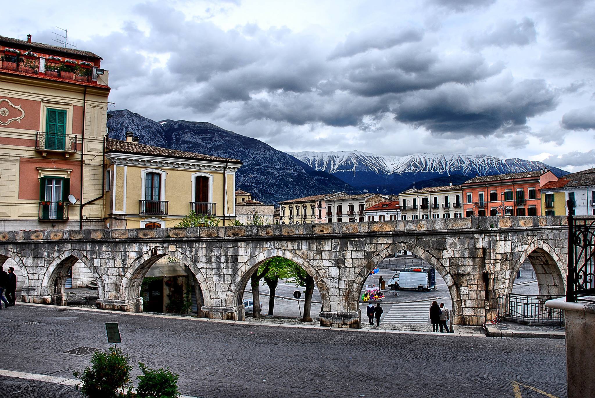 ગારીબાલ્ડી ચોરસ - Sulmona | Secret World Trip Planner