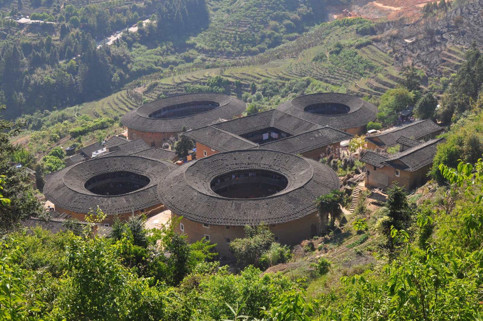 Fujian Tulou Cluster: i micro villaggi - Longyan Shi | Secret World Trip Planner