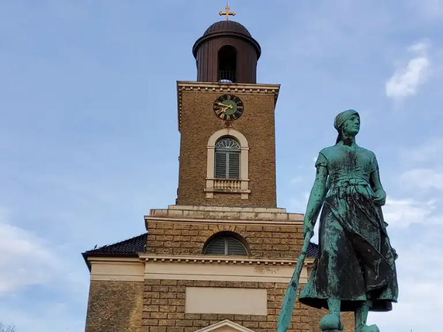 Monumento Asmussen Woldsen - Husum | Secret World Trip Planner