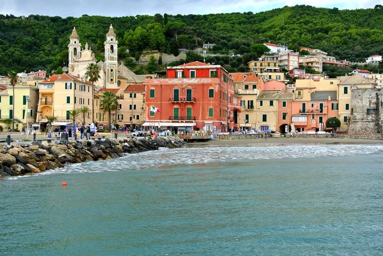 Laigueglia, desa nelayan kuno - Laigueglia | Secret World Trip Planner