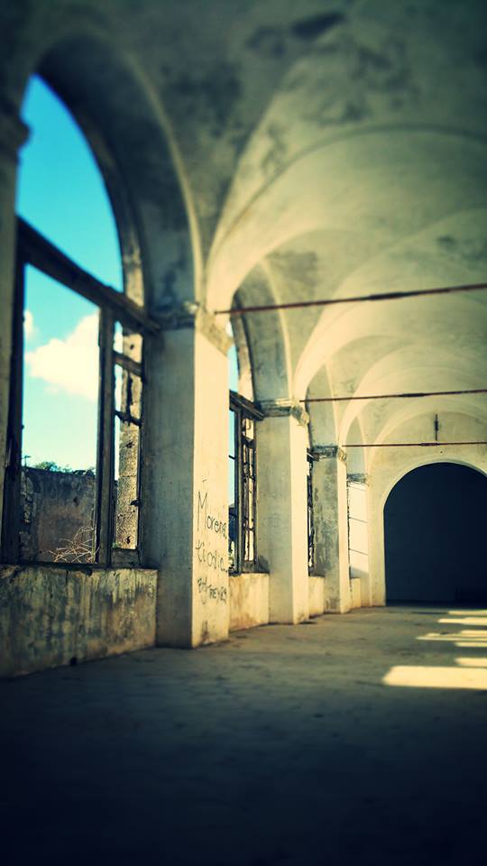 Palazzo ڈی'Avalos - Procida | Secret World Trip Planner