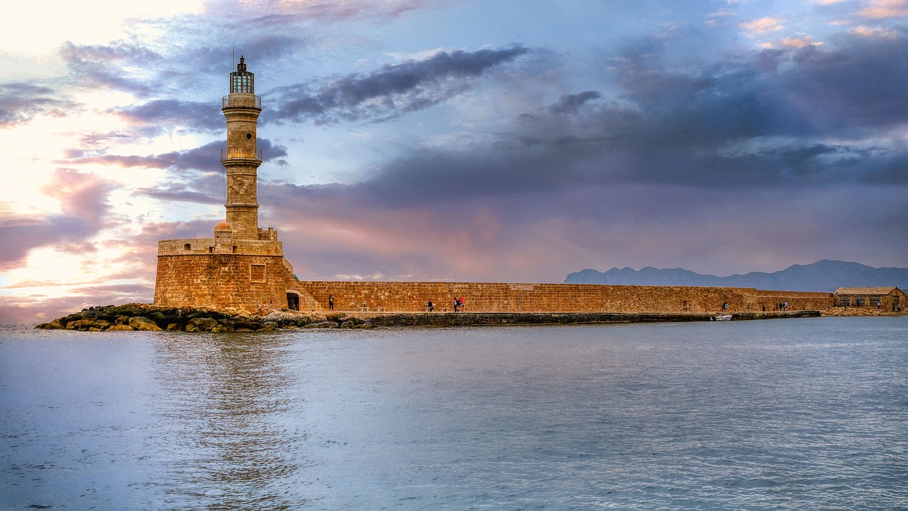 The lighthouse of Chania - La Canea | Secret World Trip Planner