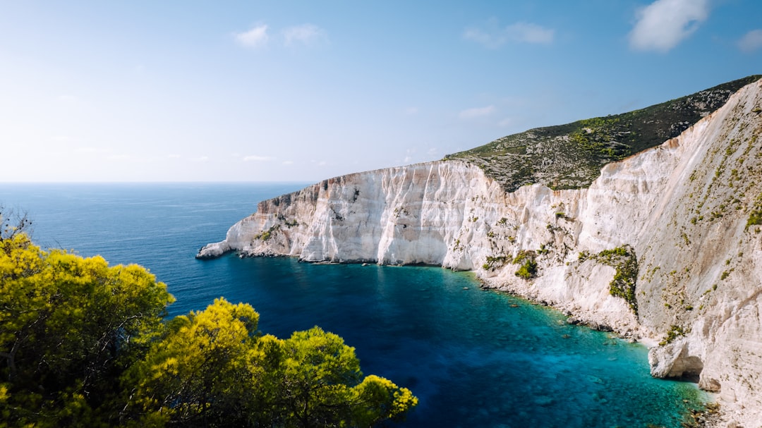 Capo Lefkatas, il paesaggio romantico per eccellenza - Greece | Secret World Trip Planner