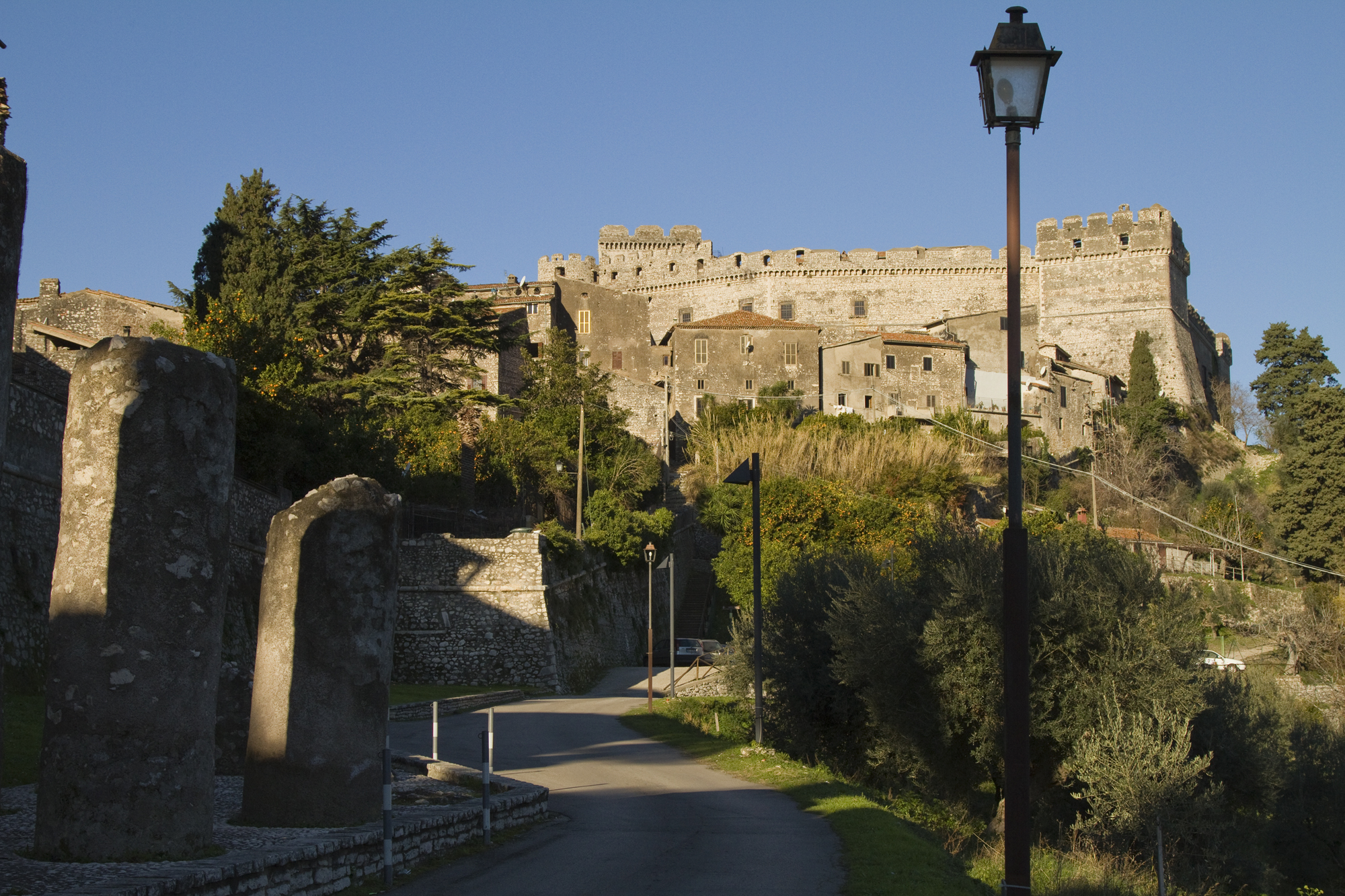 Sermoneta Jewel аз Италия - Sermoneta | Secret World Trip Planner