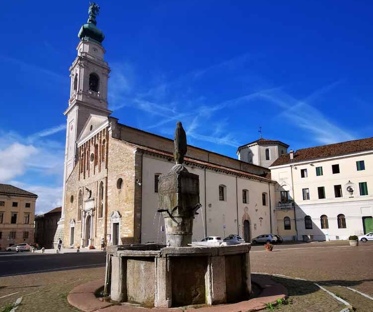 サン-マルティーノ大聖堂またはベッルーノ大聖堂 - Belluno | Secret World Trip Planner