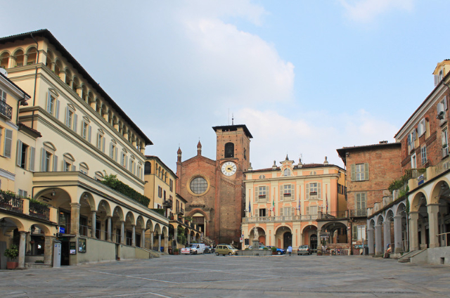 Kisha kolegjiale e Santa Maria della Scala - Moncalieri | Secret World Trip Planner