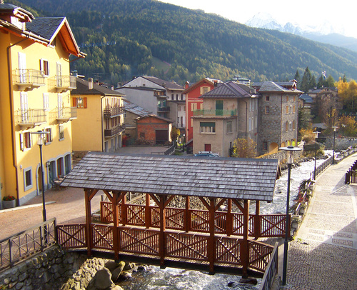 Ura prej druri - Ponte di Legno | Secret World Trip Planner