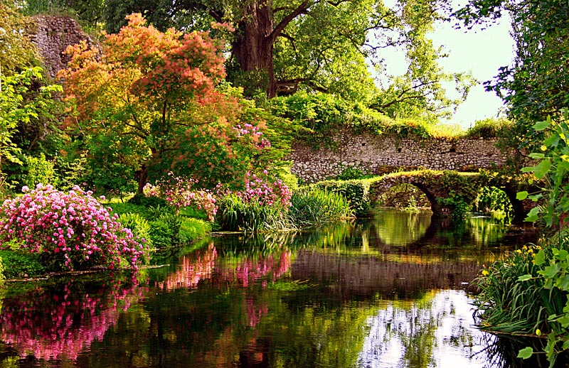 Jardí de la nimfa - Doganella di Ninfa | Secret World Trip Planner