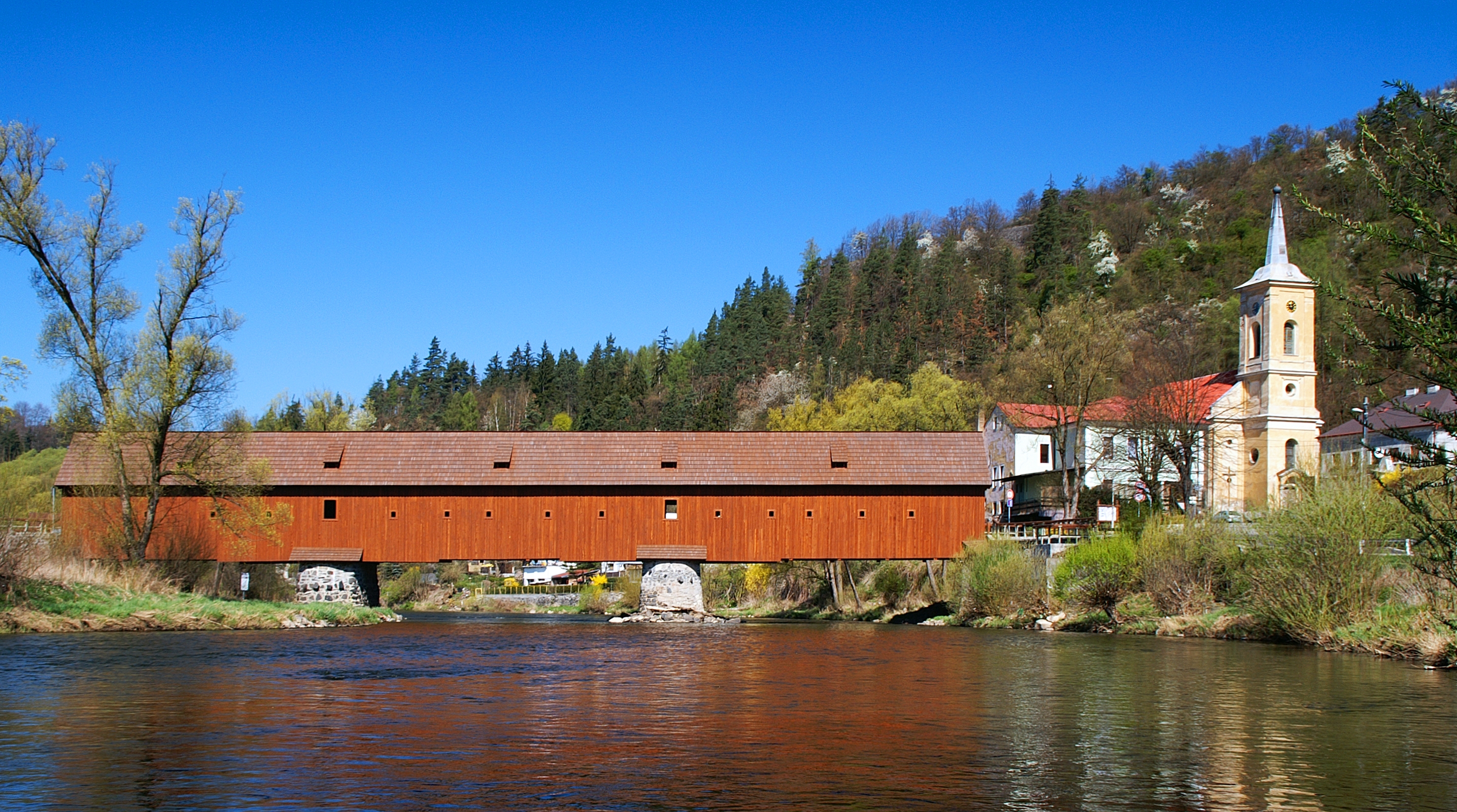 Leseni most Radošovský - Kyselka | Secret World Trip Planner