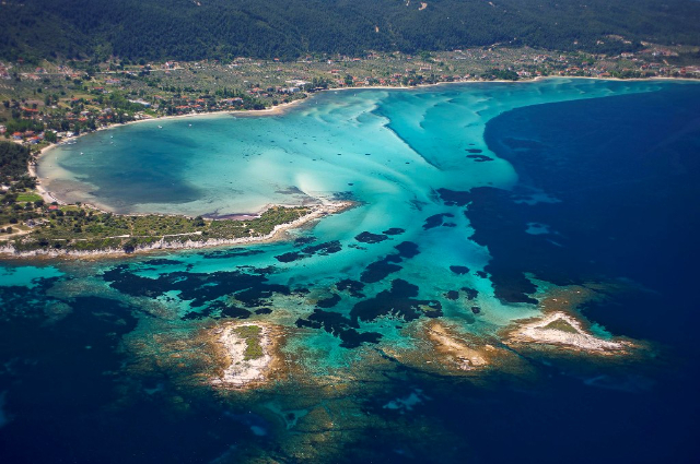 L'incantevole Laguna Blu di Halkidiki - Unnamed Road | Secret World Trip Planner