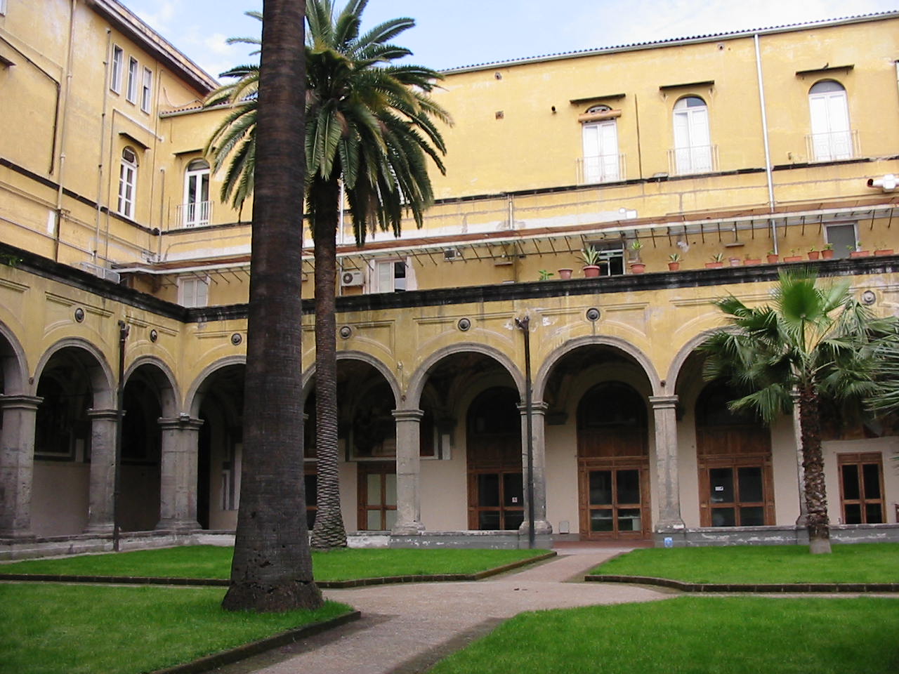 Wydział weterynarii - Napoli | Secret World Trip Planner