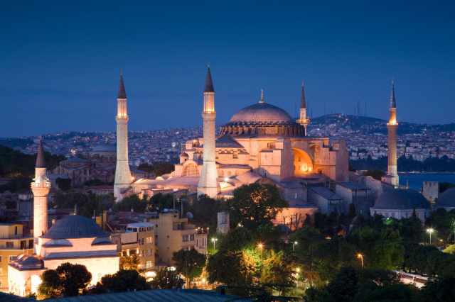 Santa Sofía - Ayasofya Meydanı no 1 | Secret World Trip Planner