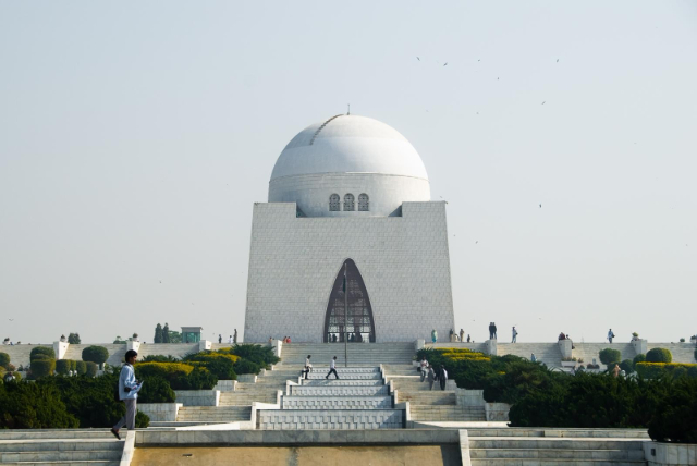 Jinnah Mausoleum - Karachi | Secret World Trip Planner