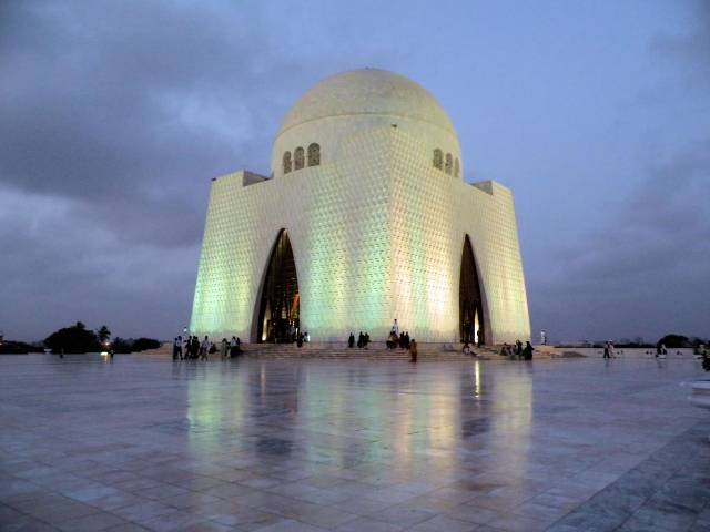 Jinnah Mausoleum - Karachi | Secret World Trip Planner