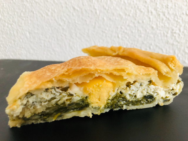 ಪಾಸ್ಕ್ವಾಲಿನಾ ಕೇಕ್ - Genova | Secret World Trip Planner
