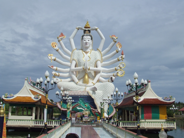 Wat Plai Laem e o gran Buda Branco - Thailand | Secret World Trip Planner