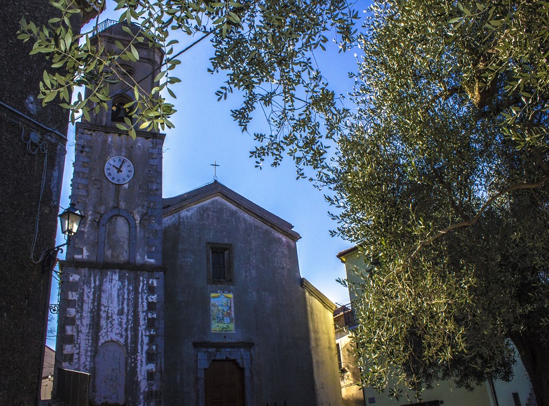 Роккаглиороса - Roccagloriosa | Secret World Trip Planner