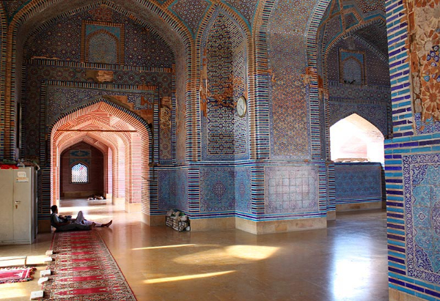 The Shah Jahan Mosque - Thatta | Secret World Trip Planner