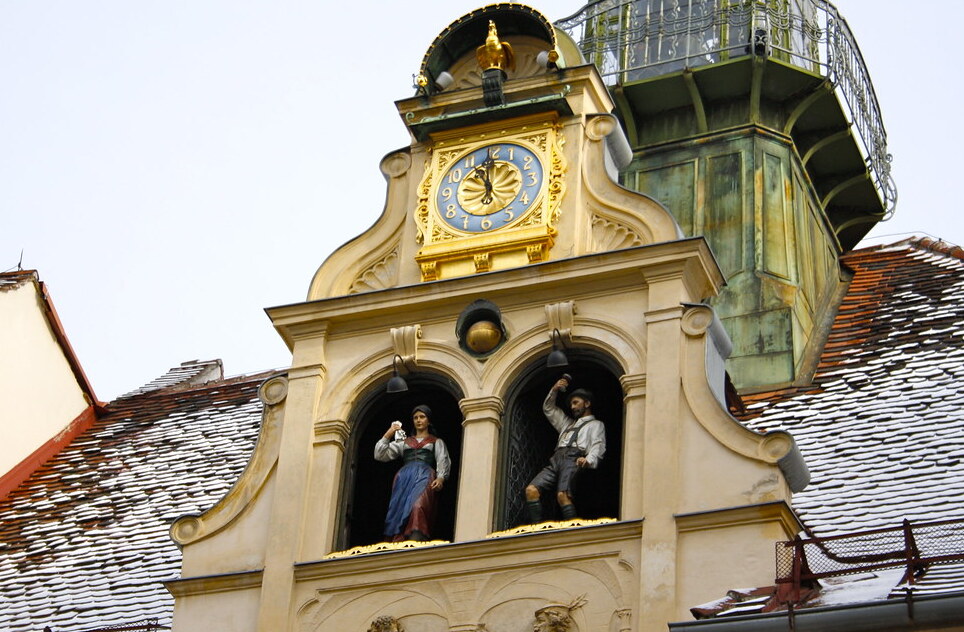 Graz | The Glockenspiel:Come dance with me! - Graz | Secret World Trip Planner