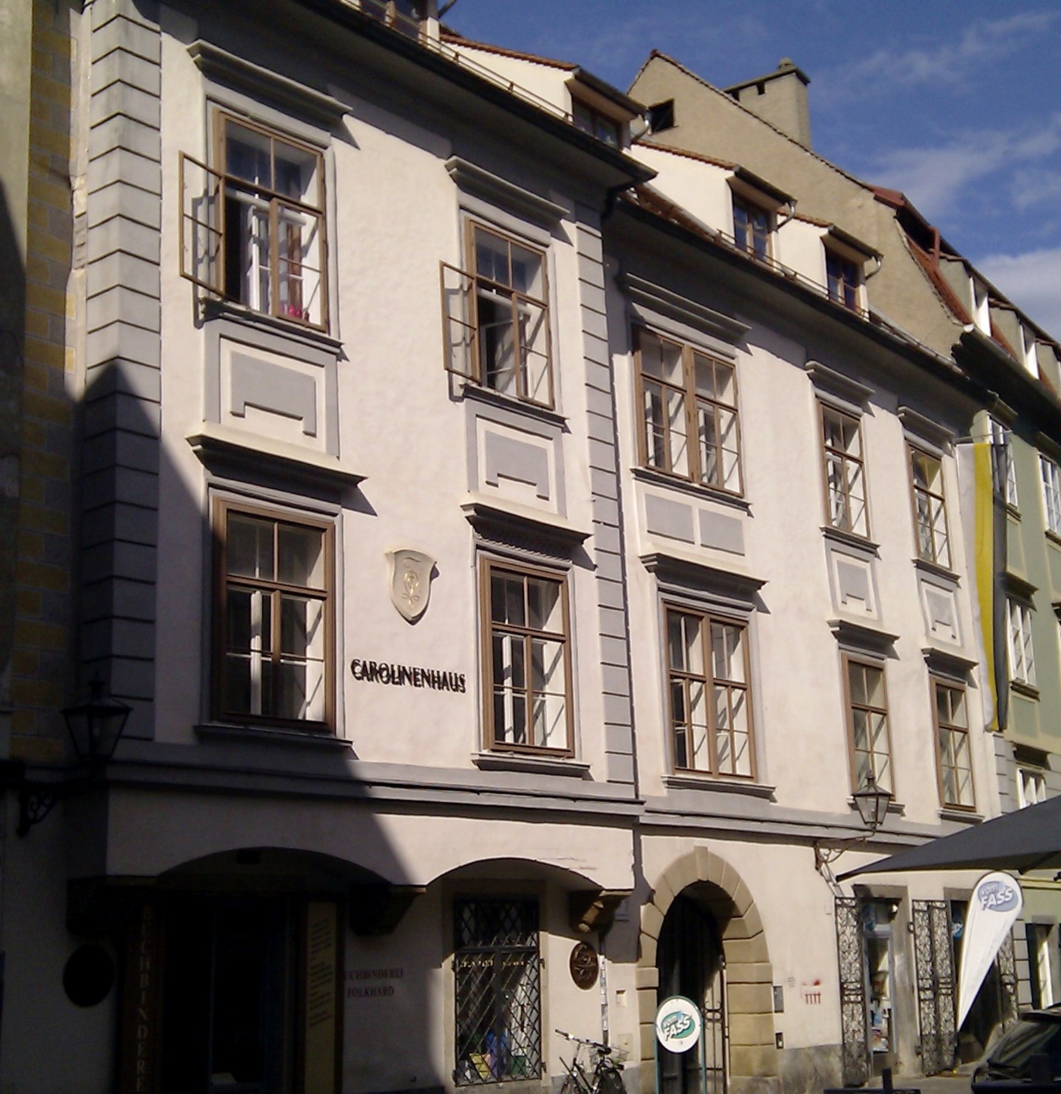 Graz | The Glockenspiel:Come dance with me! - Graz | Secret World Trip Planner