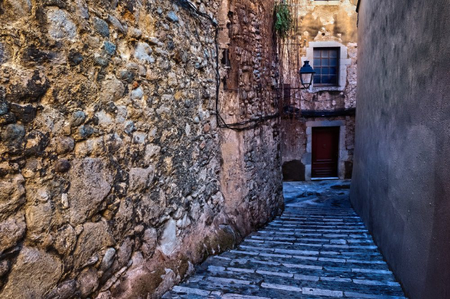 The Jewish Quarter – A Medieval Labyrinth of Memory and Mystery - Girona | Secret World Trip Planner